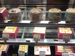 面包甜点陈列柜-家琳甜品(江南东店)