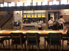 -必胜客(WOW象山涌金广场店)