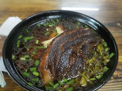 -小龙大肉面馆