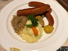 -LENBACH兰巴赫西餐啤酒坊(大连东港店)