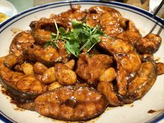 大蒜烧鲶鱼-百花人家(门城水岸店)
