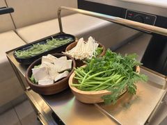 -左庭右院鲜牛肉火锅(金山万达店)