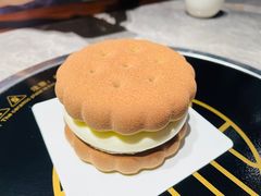 -DOUBLE HAPPINESS 双喜面包咖啡
