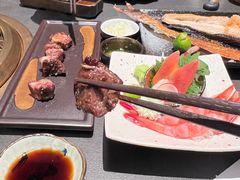 -铭牛烧肉·和牛海鲜自助(高新月牙湖店)