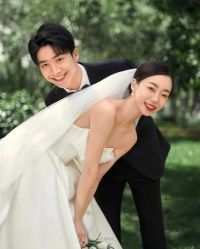 -钟爱一生婚纱摄影旗舰店