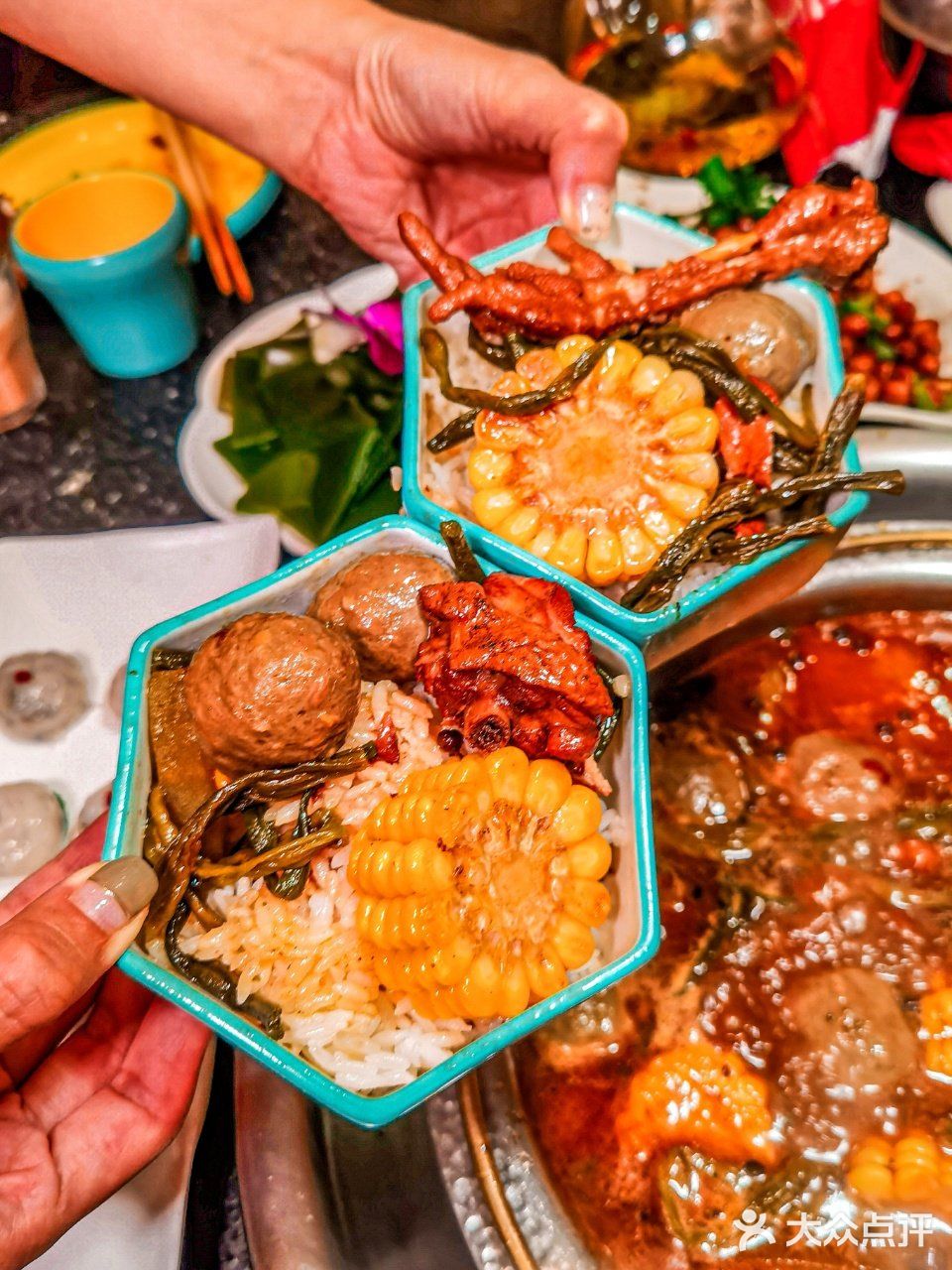 四趾为鸡 五趾为凤 在巴仟岁吃到了贡品油鸡火锅[调皮]
