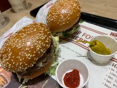 -The Habit Burger Grill 哈比特汉堡(爱琴海店)