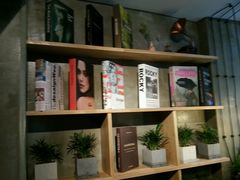 -HIGH FIVE哈福手工汉堡(桂林路店)