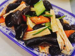 -崔记老东北传奇铁锅炖(横店总店)