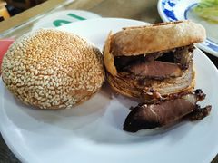 烧饼夹肉-东兴顺爆肚张