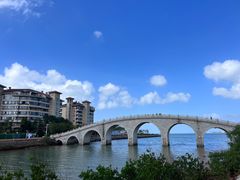 -万绿园
