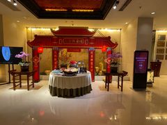 等位区-听松楼·花园酒店·自助餐厅(红梅公园店)