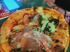 四季披萨-BOTTEGA意库(中骏世界城店)