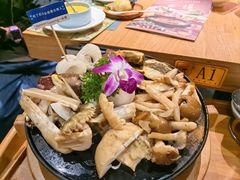 -一朵菌·野生菌探索家火锅(南亚店)