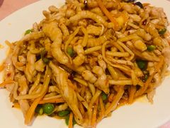 鱼香肉丝-老昌春饼(中央大街店)