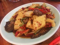 -柴窝堡22号辣子鸡·传承新疆菜