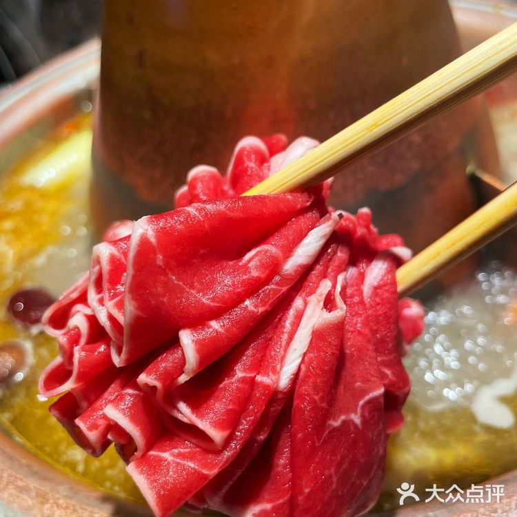 体验内蒙大草原风情,品味高品质牛羊肉火锅