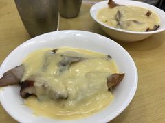 猪颈肉芝士捞公仔面-新记餐厅(香槟大厦店)