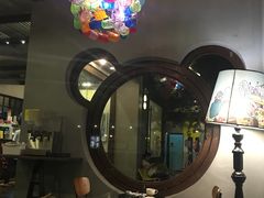 -莓园冰淇淋店