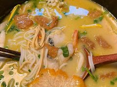 -银米·云南传统过桥米线(双廊黑金冠店)