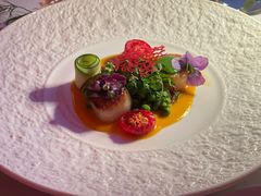 轻煎扇贝王配香草酱-Kathleen's Waitan 凯圣琳江景西餐厅(外滩店)