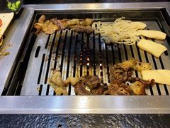 -臻牛烤肉