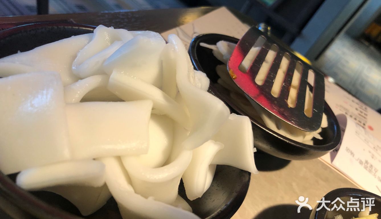 这次点的「青椒紫苏」蒜瓣肉很香很入味