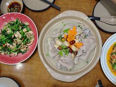 -叁煨蹄花·下饭盐帮菜(人民广场店)