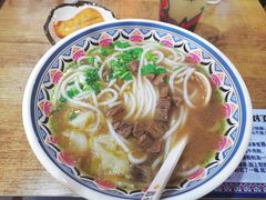 -鑫花溪牛肉米粉(人民广场店)