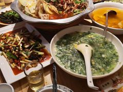 -兔行天下-鸿鹤鲜锅兔(中海国际店)