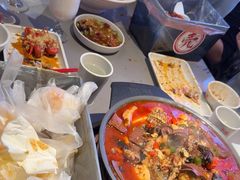 -龙巢盱眙龙虾·牛蛙·烧烤宵夜(八卦岭店)