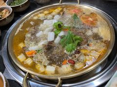 -顶顶汤火牛排火锅·经典铜锅涮肉