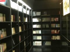 -钟书阁(松江泰晤士小镇店)