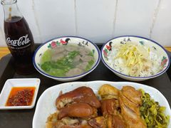 -明姨仔潮汕美食·碳炉猪脚·汕尾牛腩饭·起片鸡煲(起义路店)