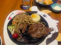-豪客嘉族·麦尼顿西餐厅(乐福天下店)
