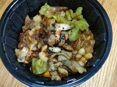 黑松露牛肝菌焖牛蛙-云海肴·汽锅鸡·云南菜(天山百盛优客店)