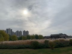 -城墙带状公园-大同古城墙广场停车场
