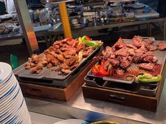 -亚龙湾希尔顿自助餐厅·海鲜·烧烤·沙滩BBQ·现场乐队