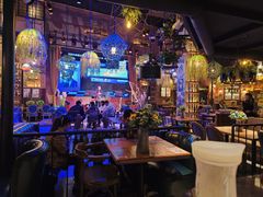 -临界音乐酒馆·小龙虾·江湖菜(华熙LIVE·鱼洞店)