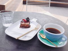 -UNI UNI(环亚凯瑟琳店)