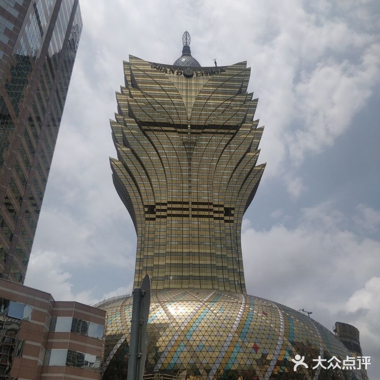 沿着大皇宫里面可以到车站