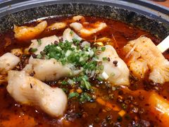 -渝是乎酸菜鱼(龙旗购物中心店)
