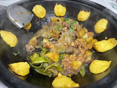 东北溜达鸡-妈妈家铁锅炖(景诚园综合楼店)