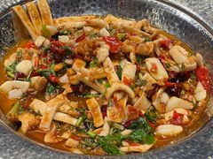 -老滇山寨•云南特色菜•地方菜•民族风情歌舞表演(金碧店)