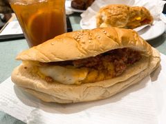 招牌咸牛肉芝士猪仔包-华嫂冰室(尖沙咀店)