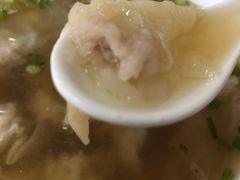-张阿三馄饨店