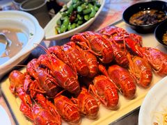 -肥肥虾庄·金牌油焖大虾(汉街SKP店)