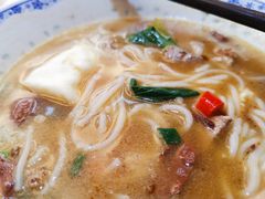-邱芳粉店(迎宾大道旗舰店)