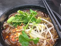 -丽影重庆小面(定西路店)