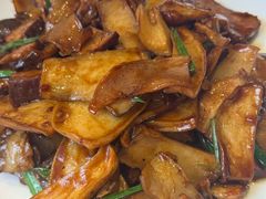 牛柳杏鲍菇-老牌坊鲁菜名店(聊城美食岛店)